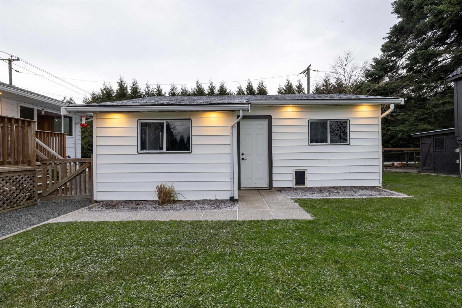 Listing Image 11