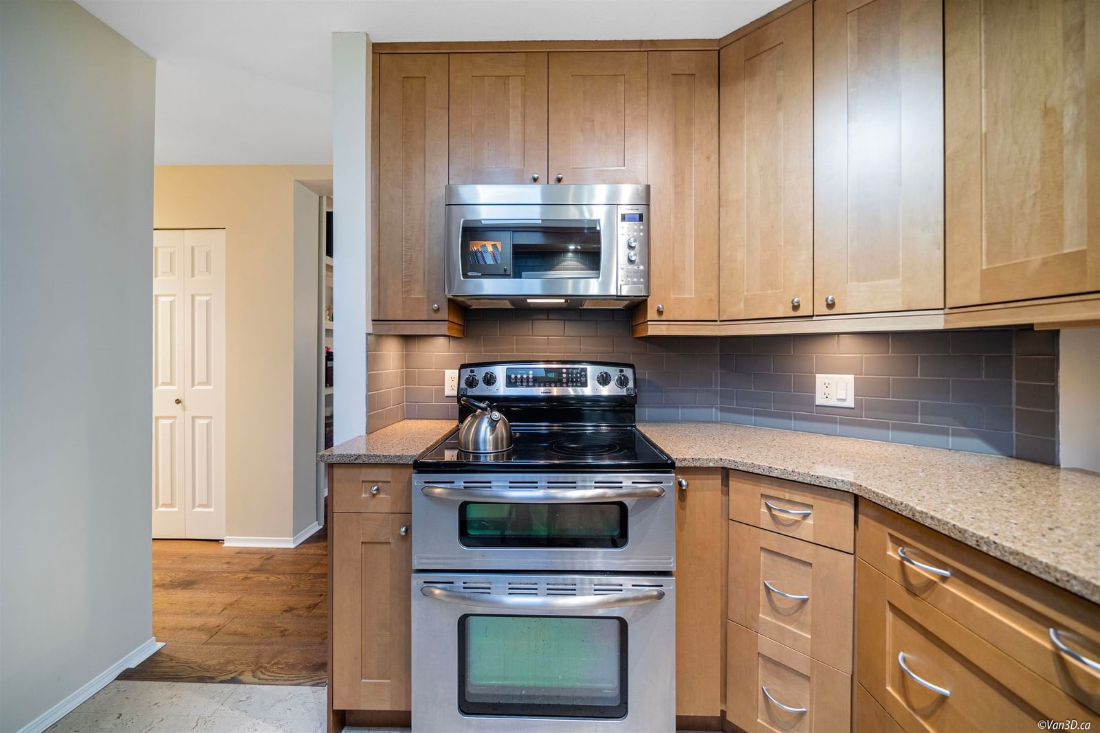 Listing Image 9