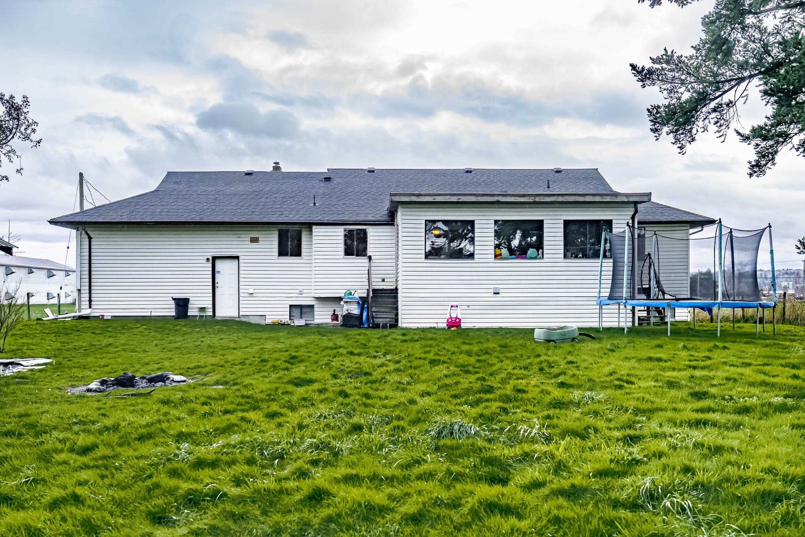 Listing Image 22