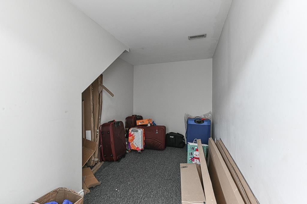 Listing Image 27