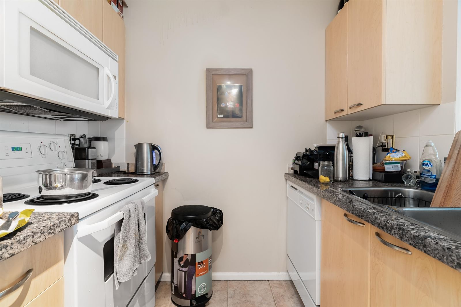 Listing Image 9
