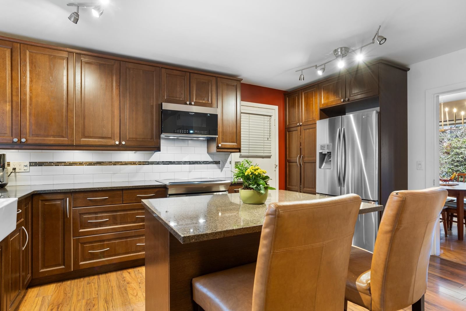 Listing Image 14