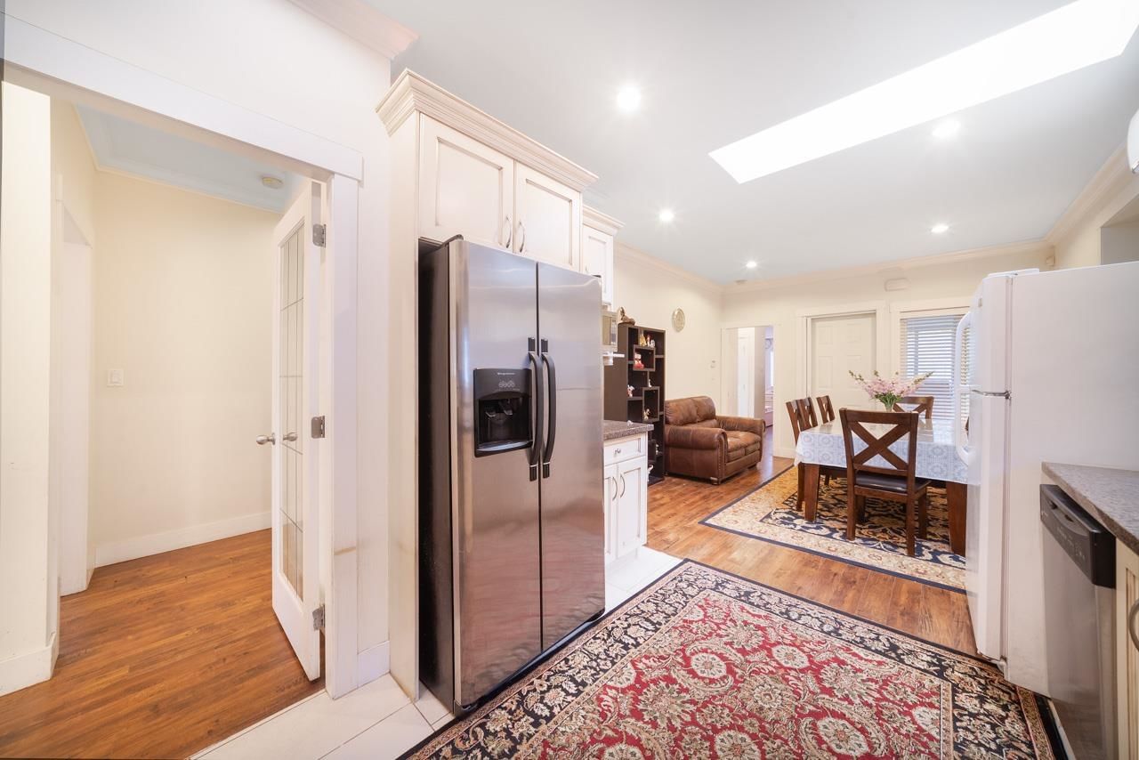 Listing Image 9