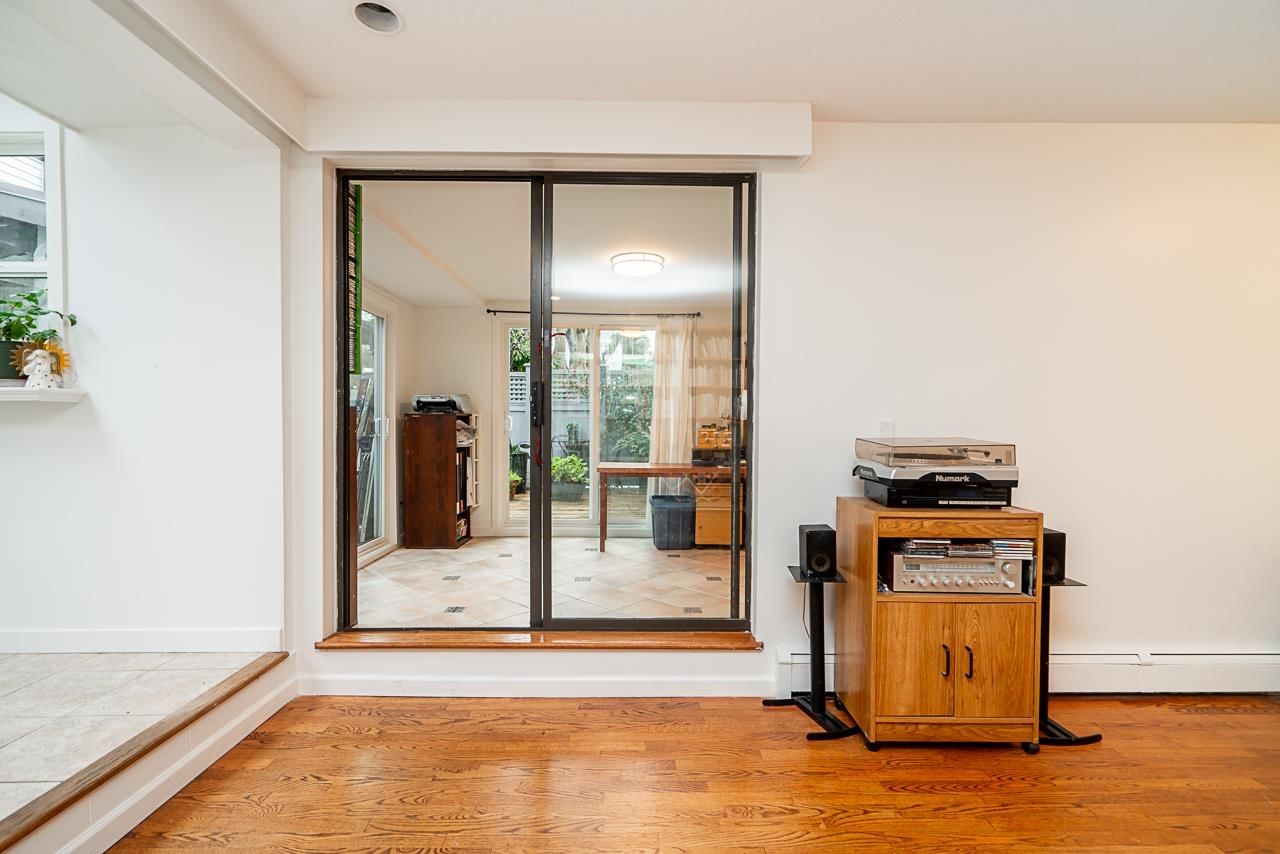 Listing Image 11