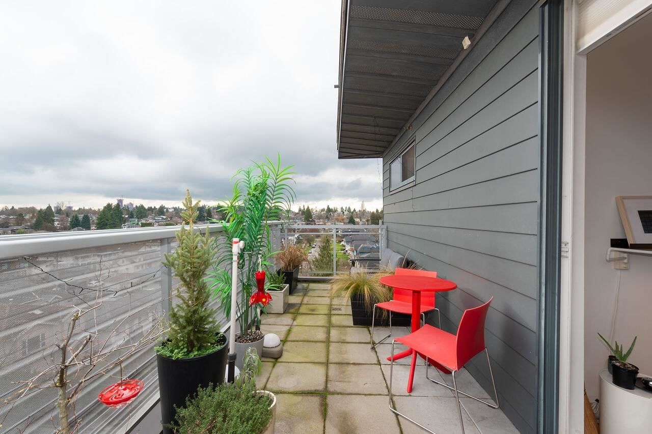 Listing Image 14