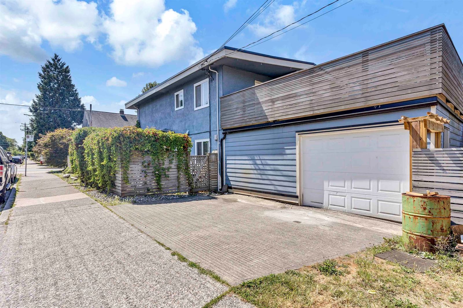 Listing Image 6