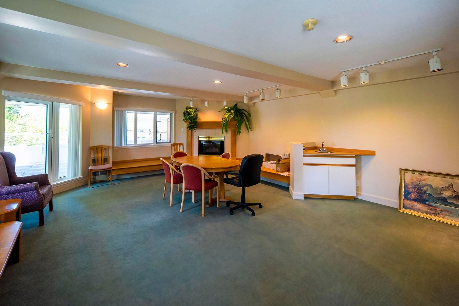 Listing Image 19