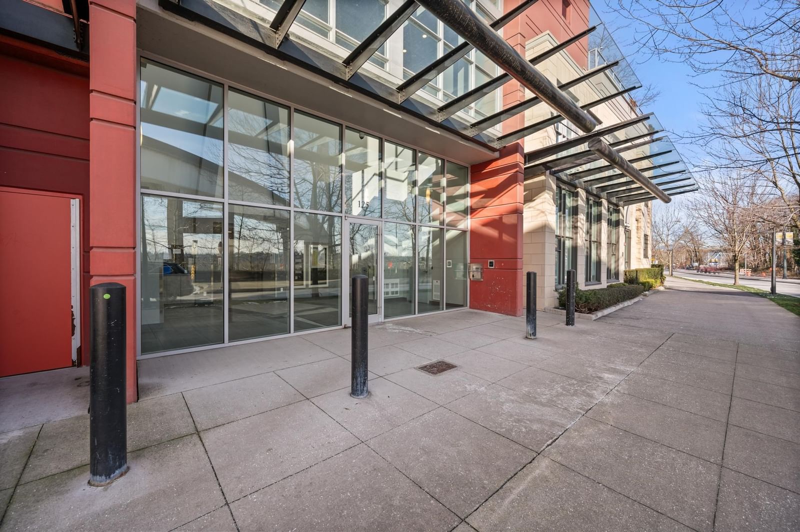 Listing Image 5