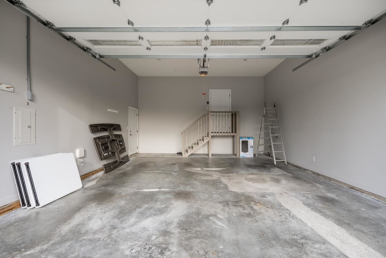 Listing Image 27