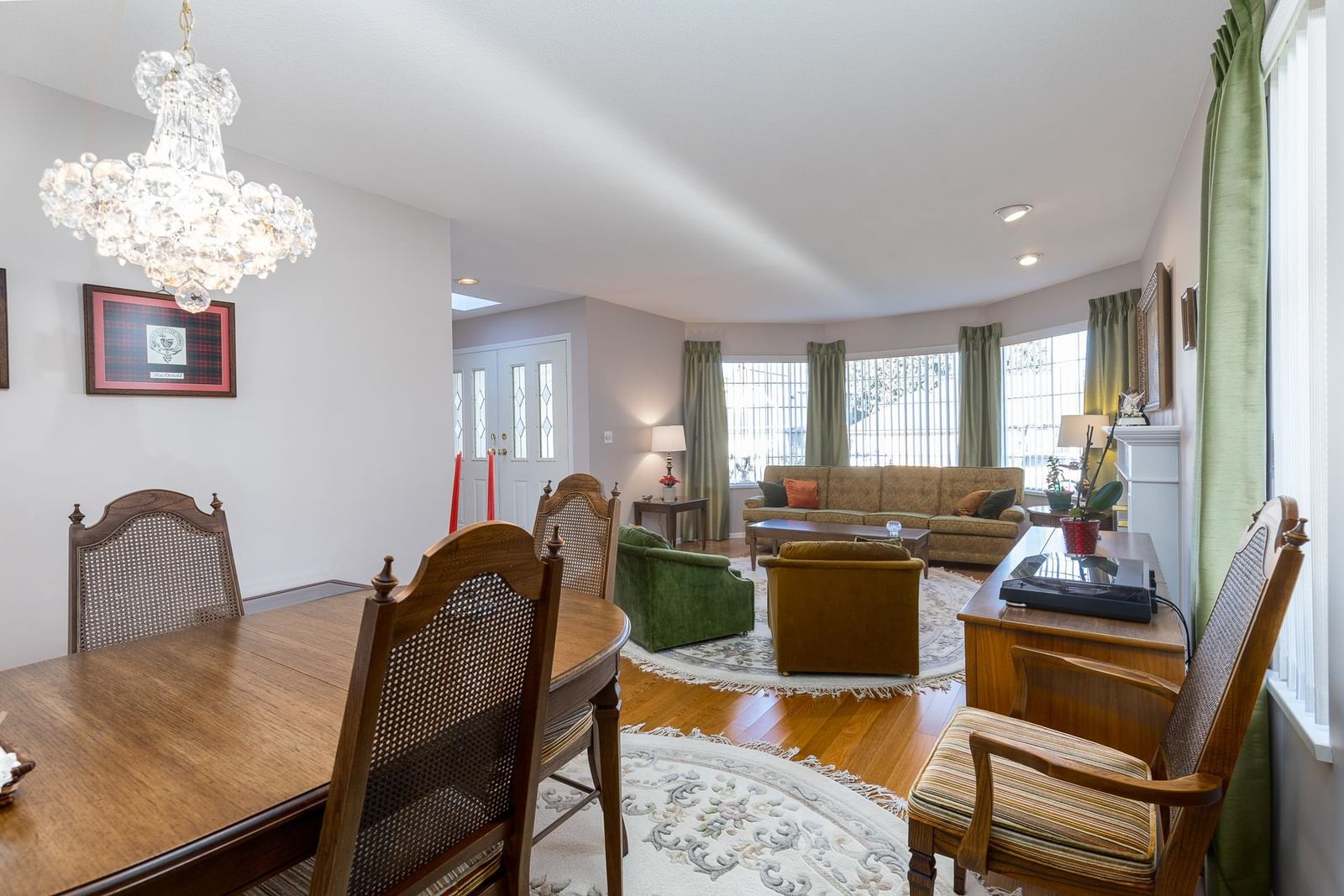 Listing Image 12