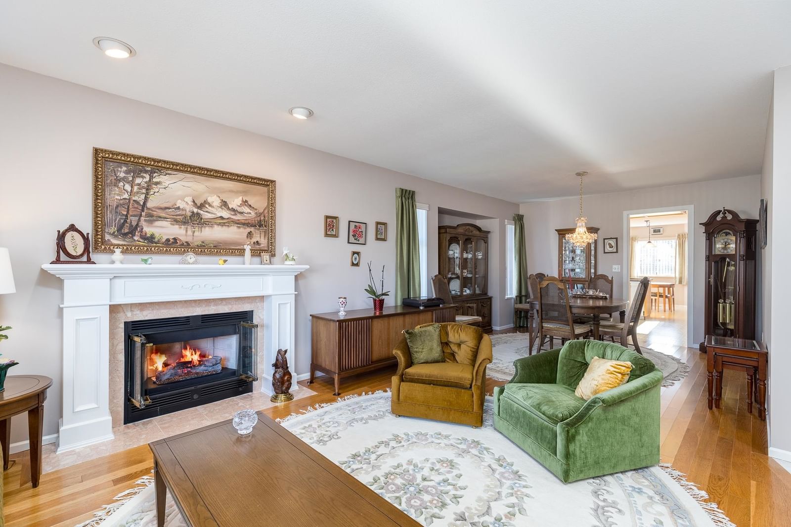 Listing Image 9
