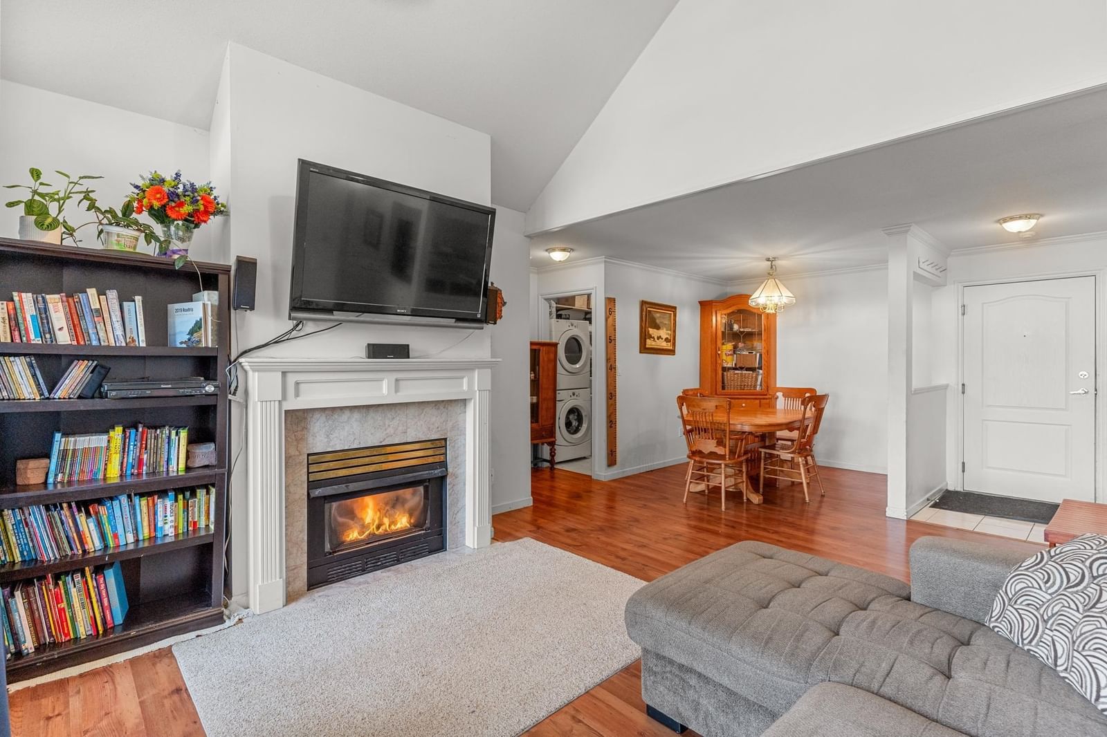 Listing Image 8