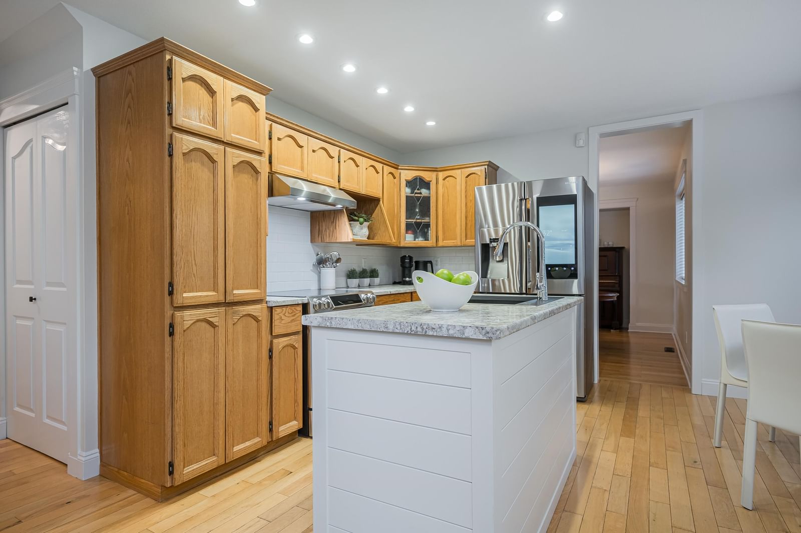 Listing Image 10