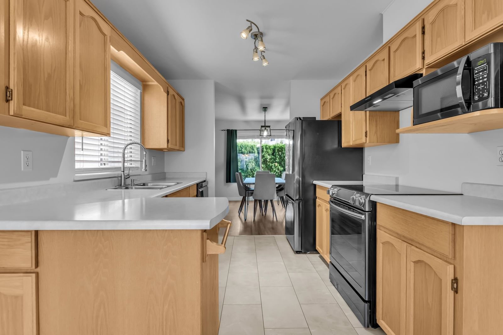 Listing Image 15