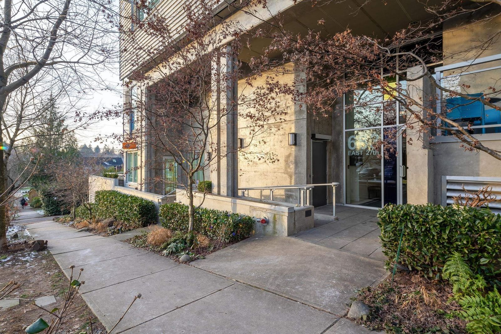 Listing Image 23