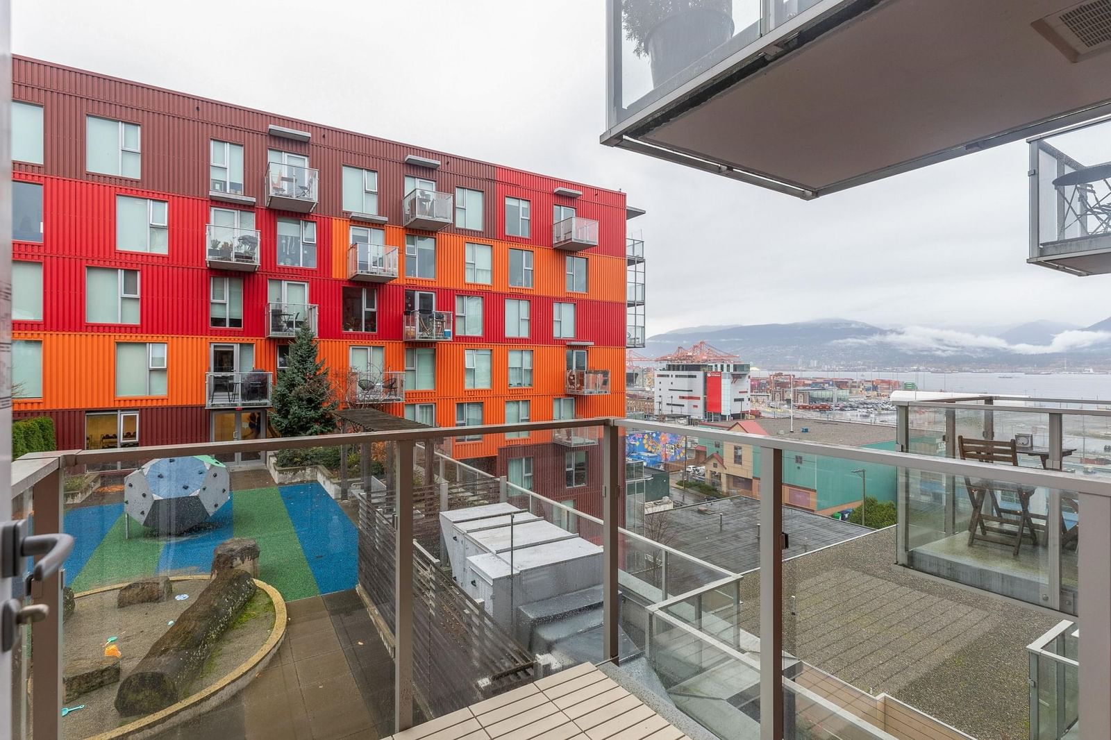 Listing Image 10