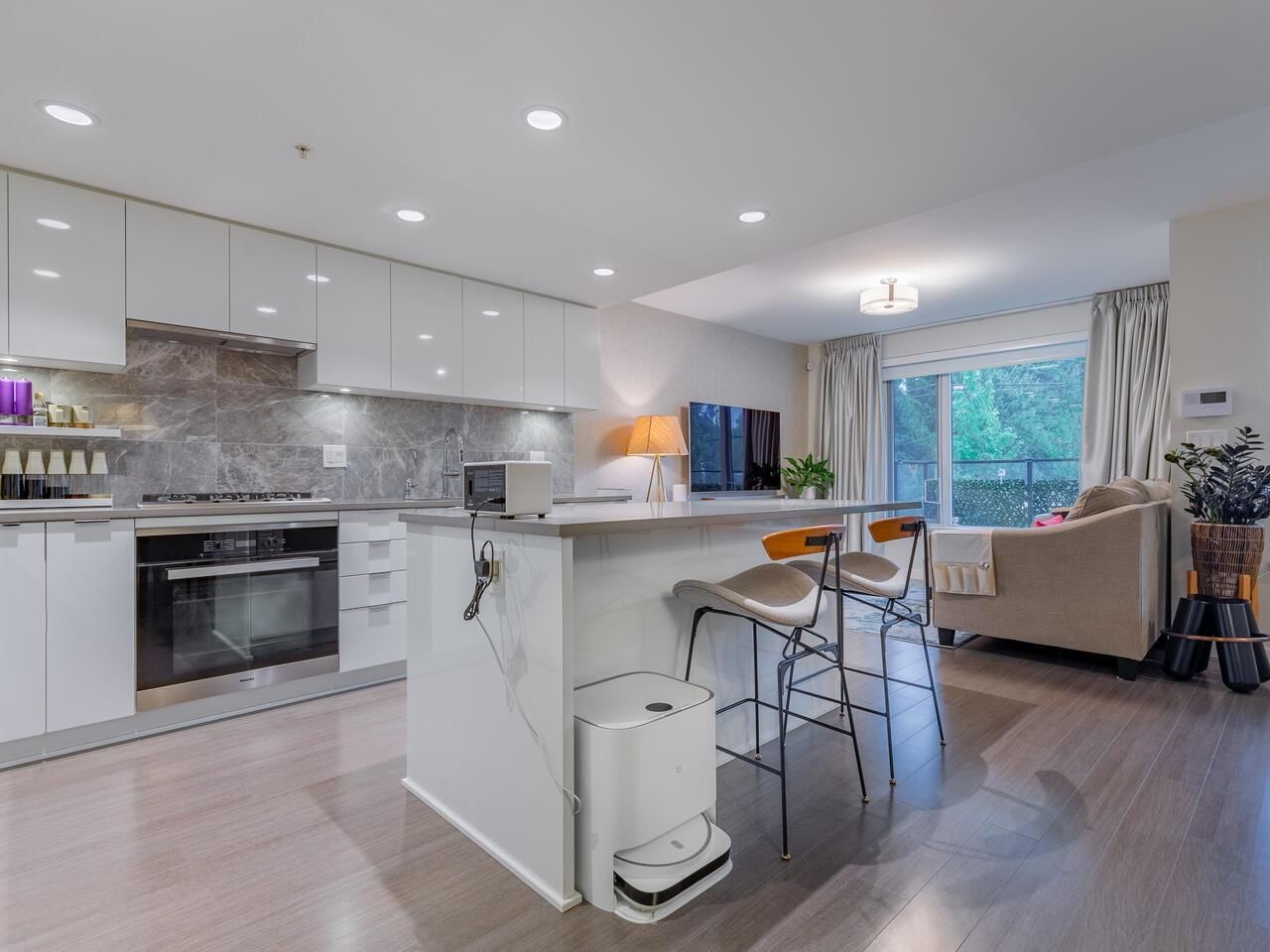 Listing Image 13