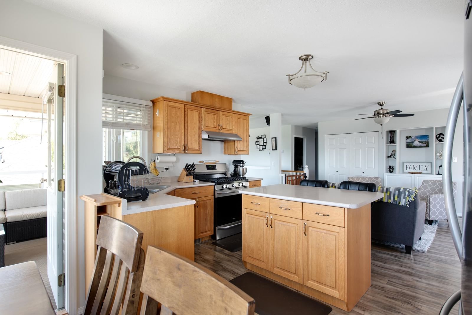 Listing Image 10
