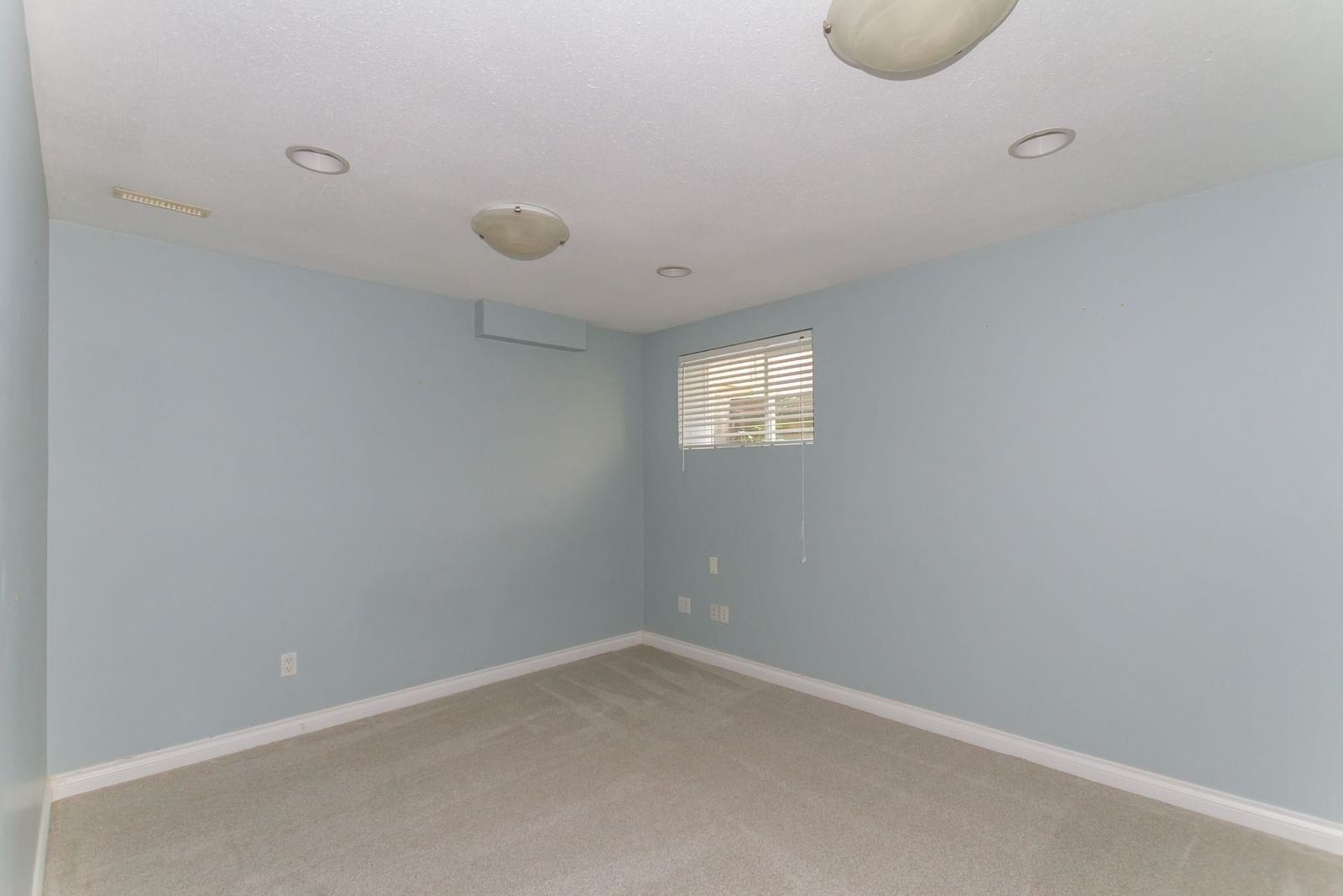 Listing Image 38