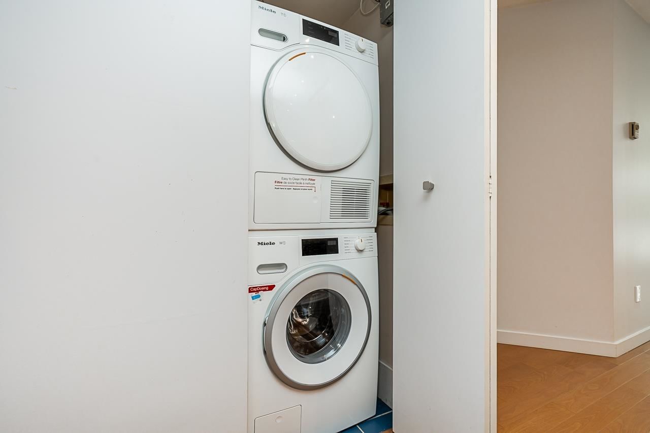 Listing Image 17