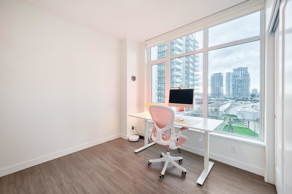 Listing Image 11