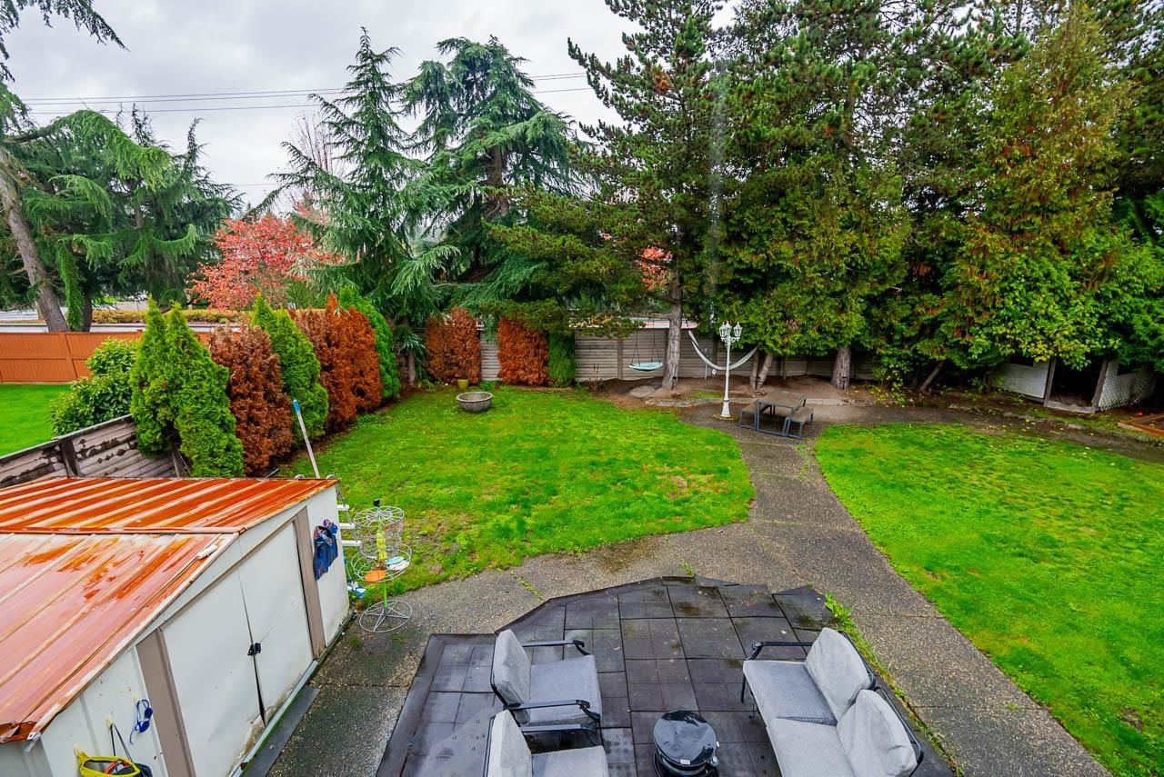 Listing Image 11