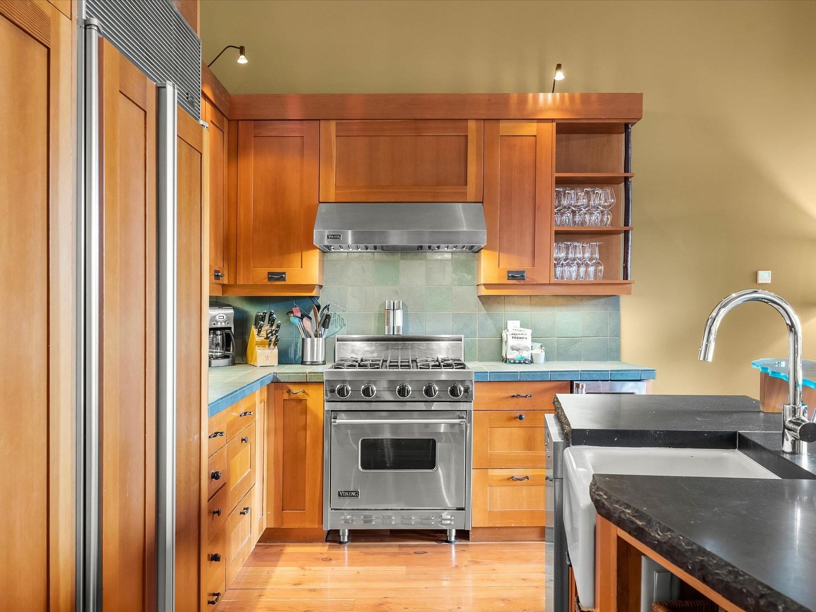 Listing Image 6