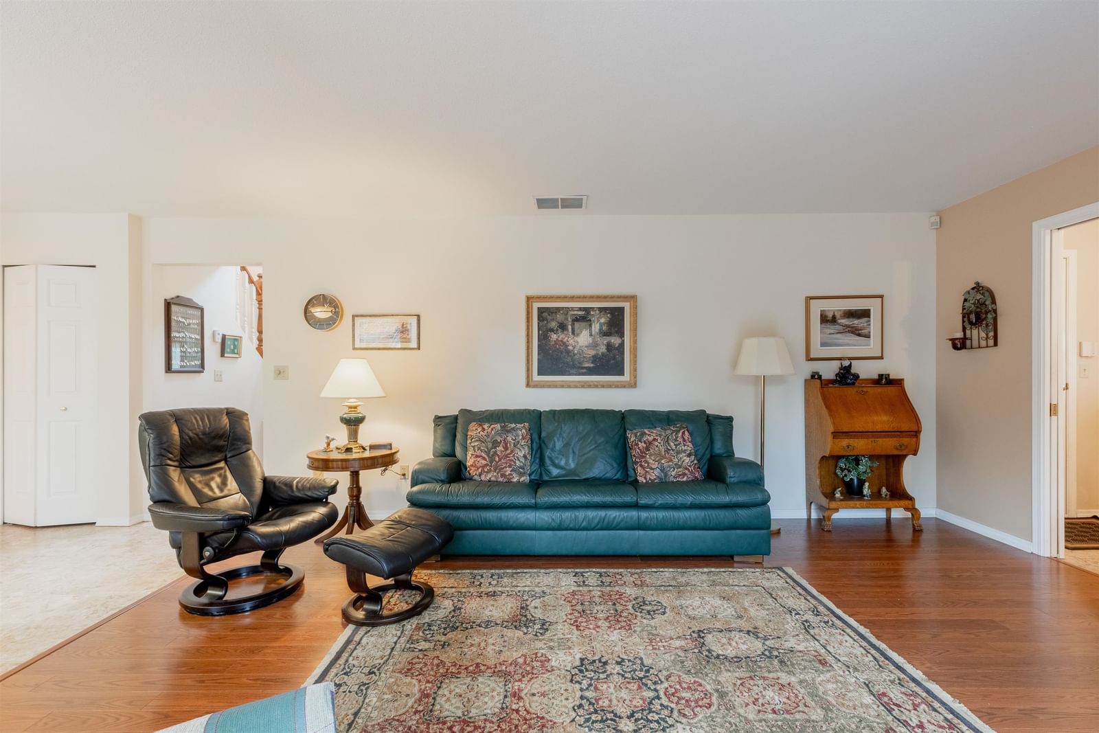 Listing Image 24