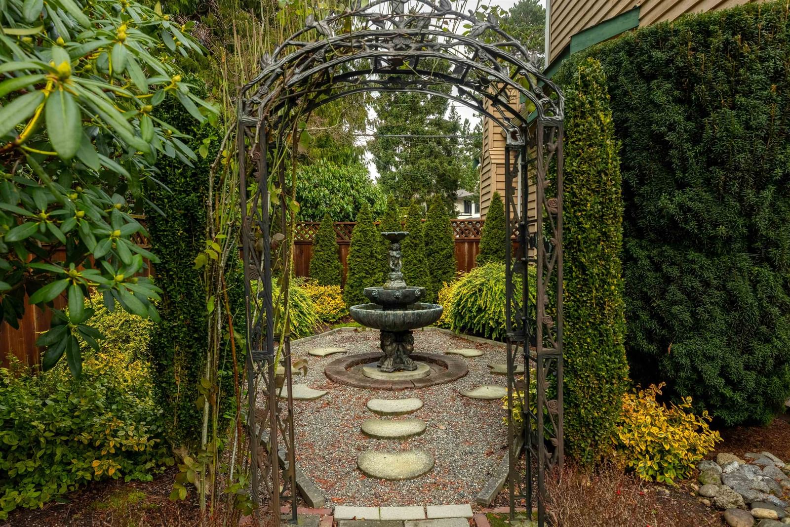Listing Image 6