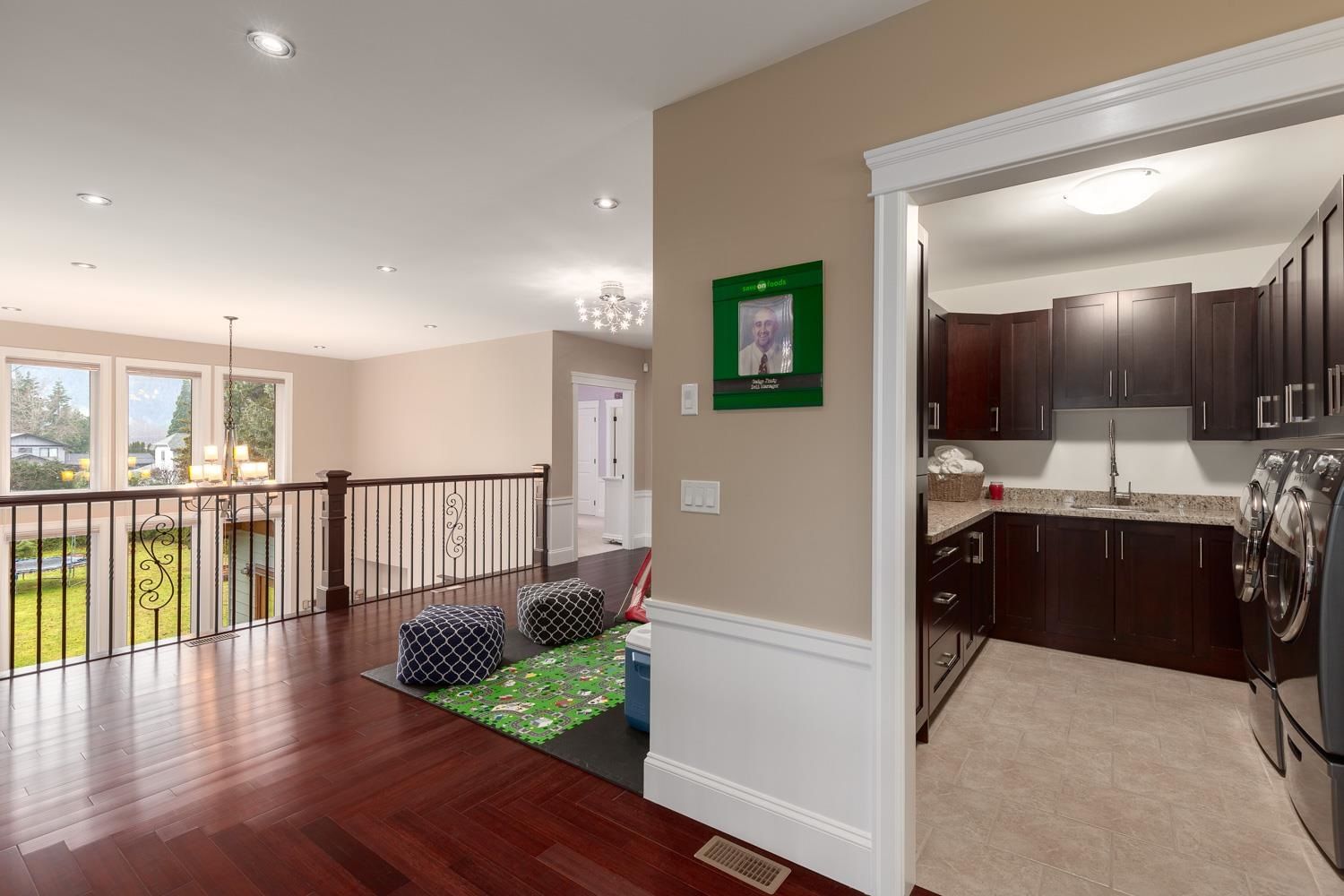 Listing Image 12