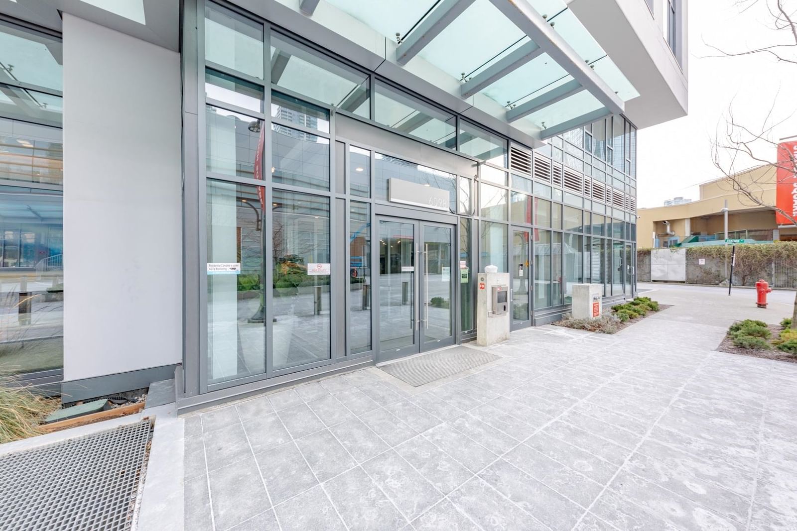 Listing Image 11