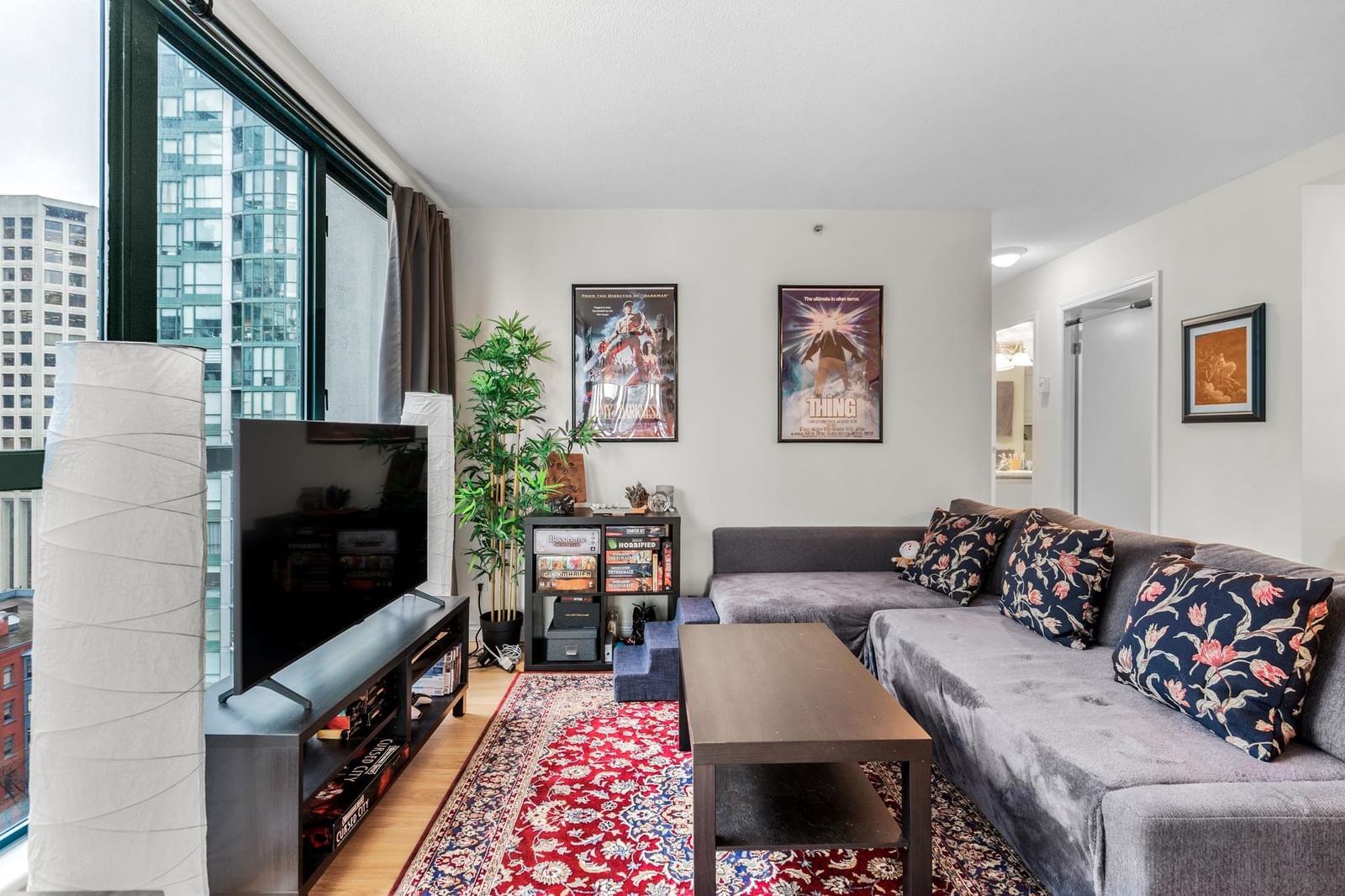 Listing Image 9