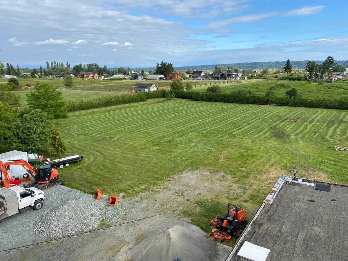 Listing Image 17