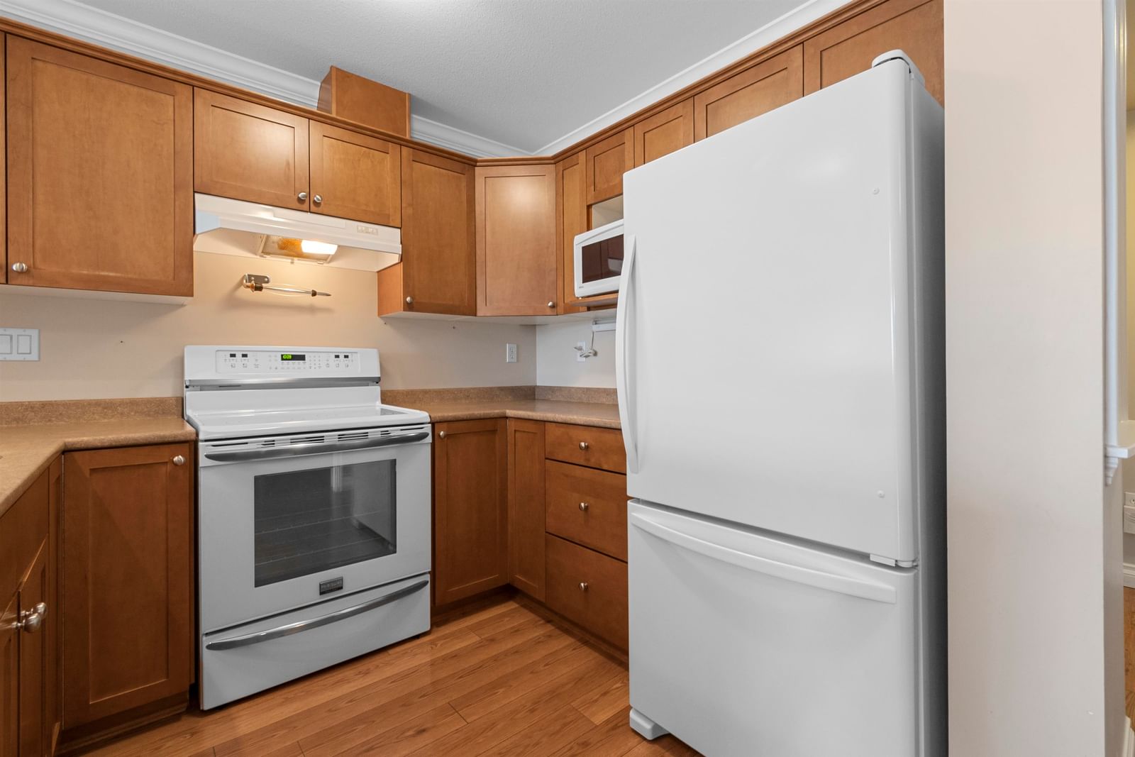 Listing Image 17