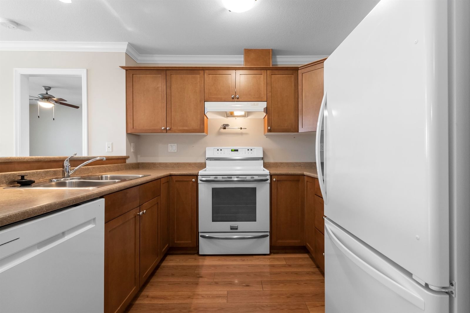 Listing Image 18