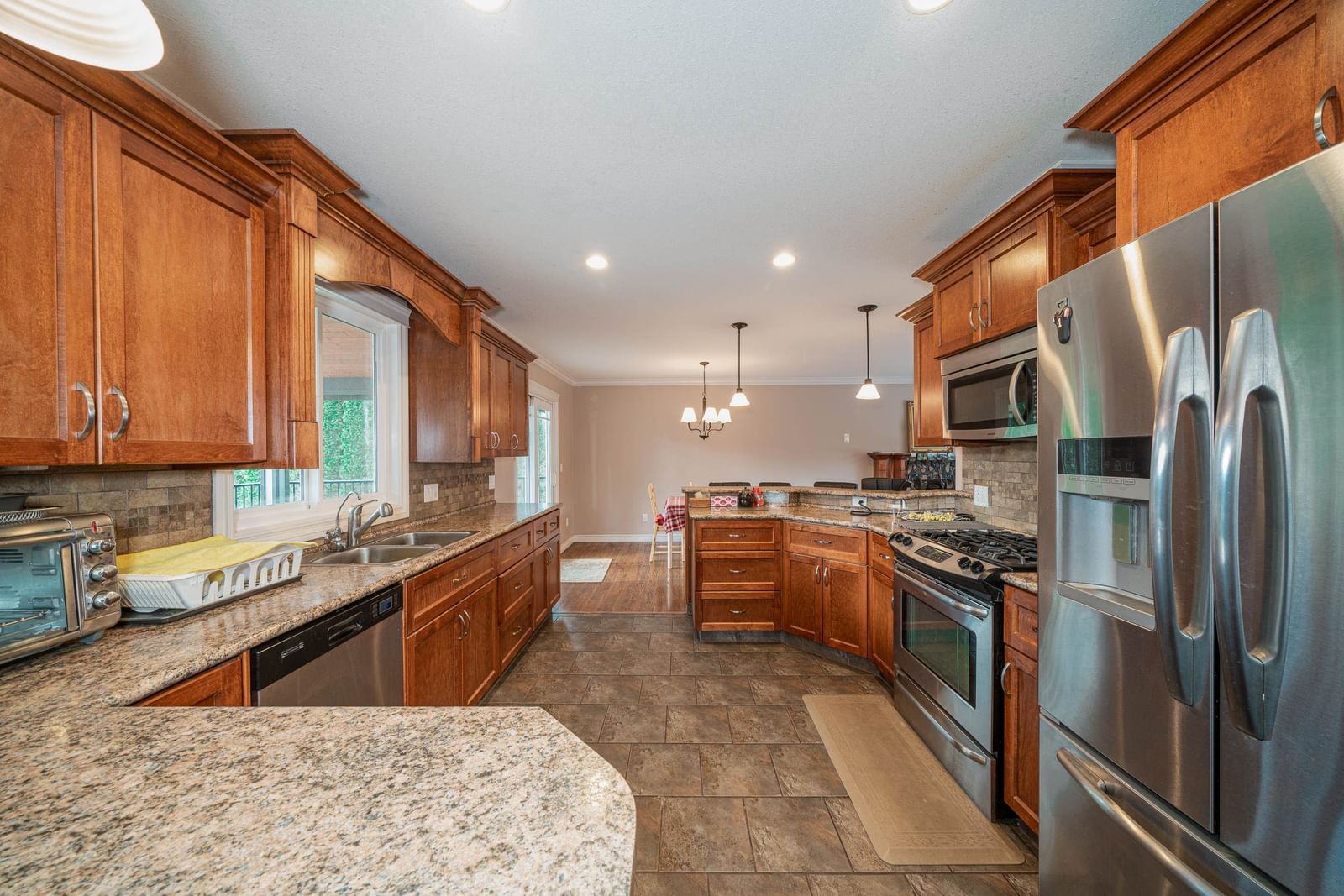 Listing Image 18