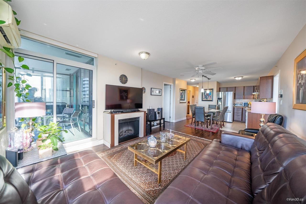 Listing Image 11