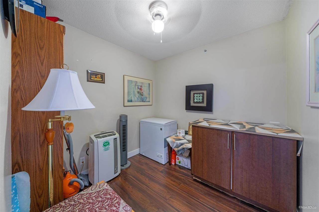 Listing Image 18