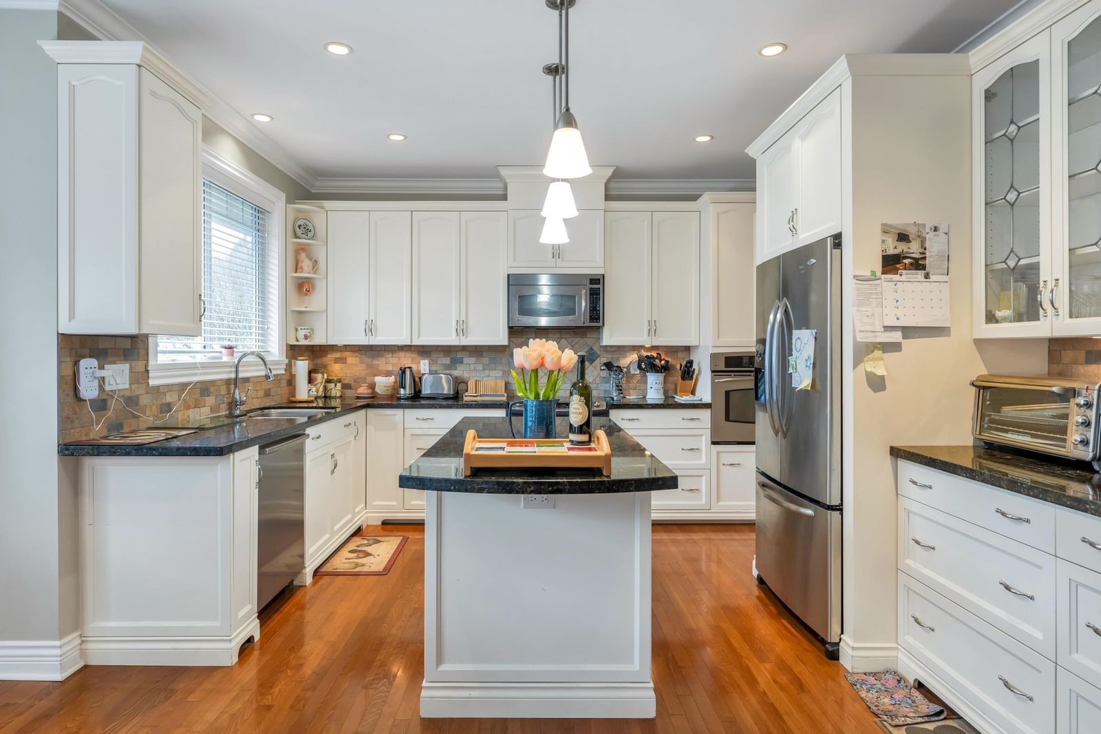 Listing Image 12