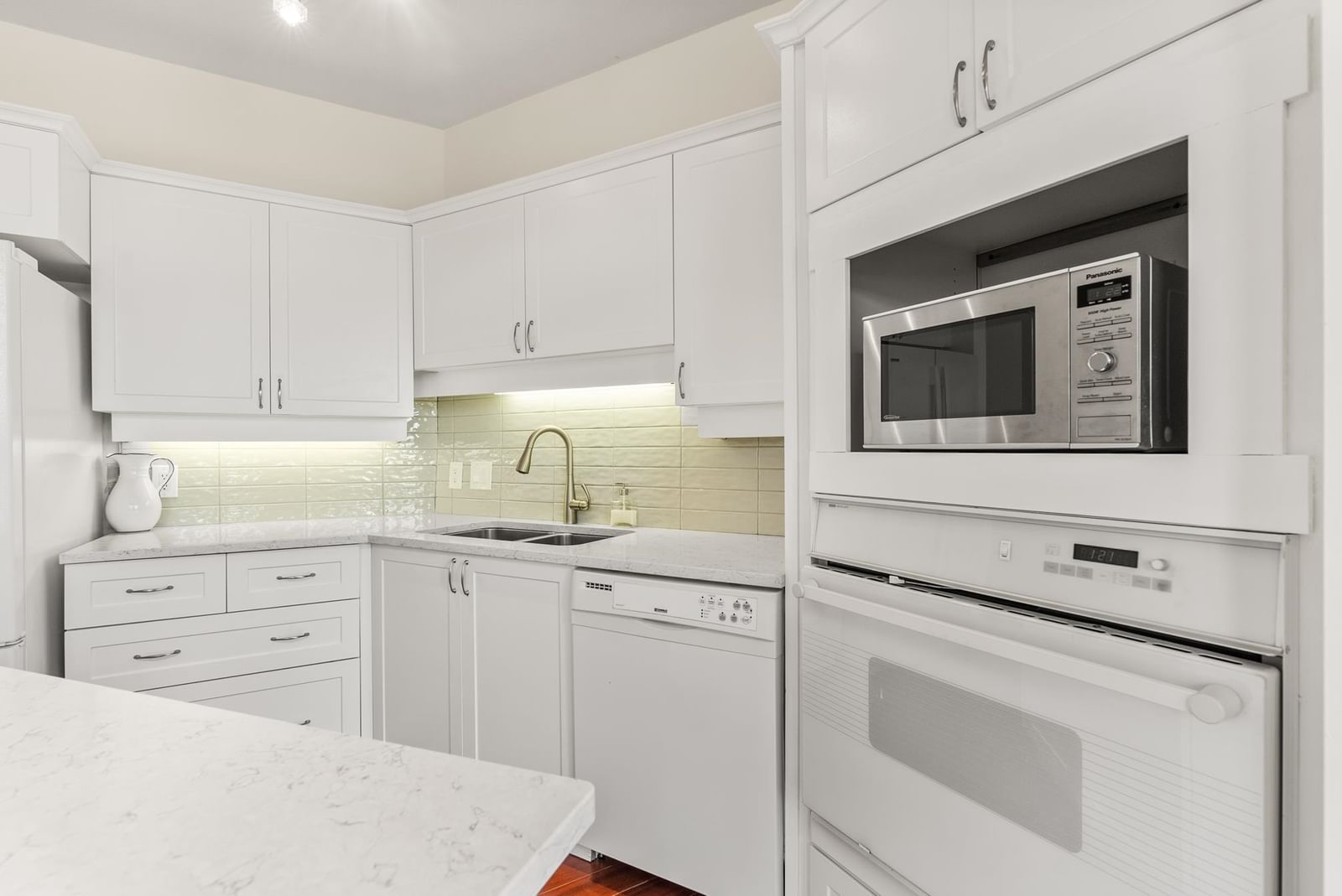 Listing Image 18