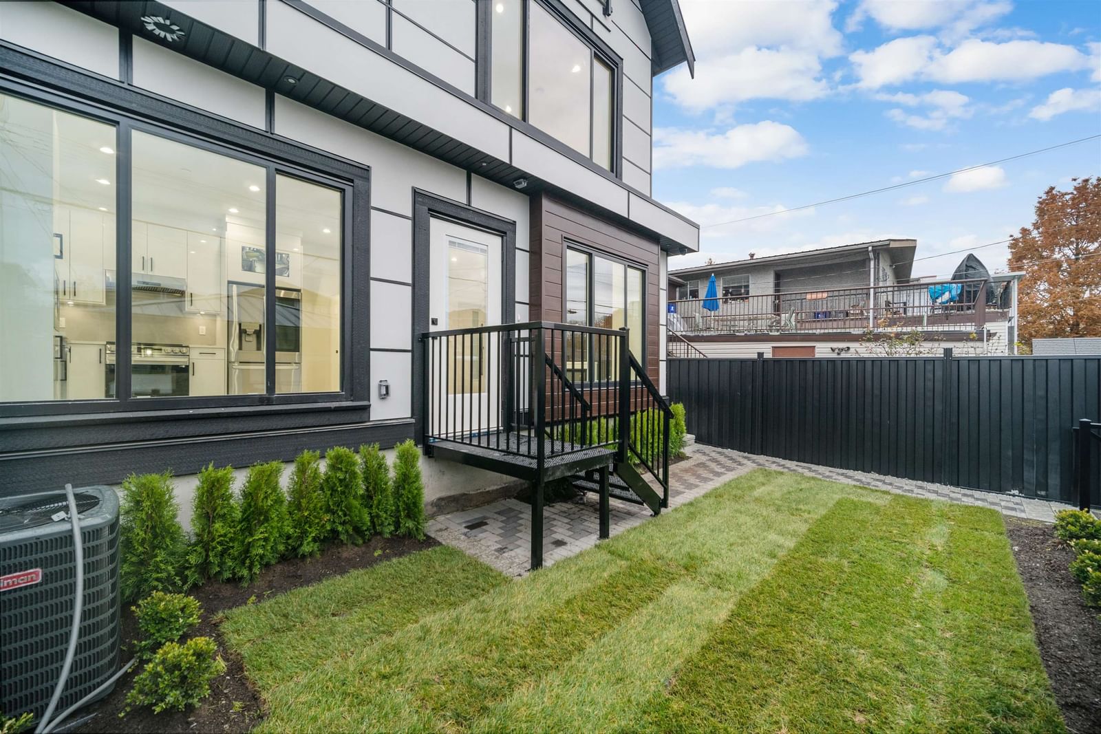 Listing Image 15