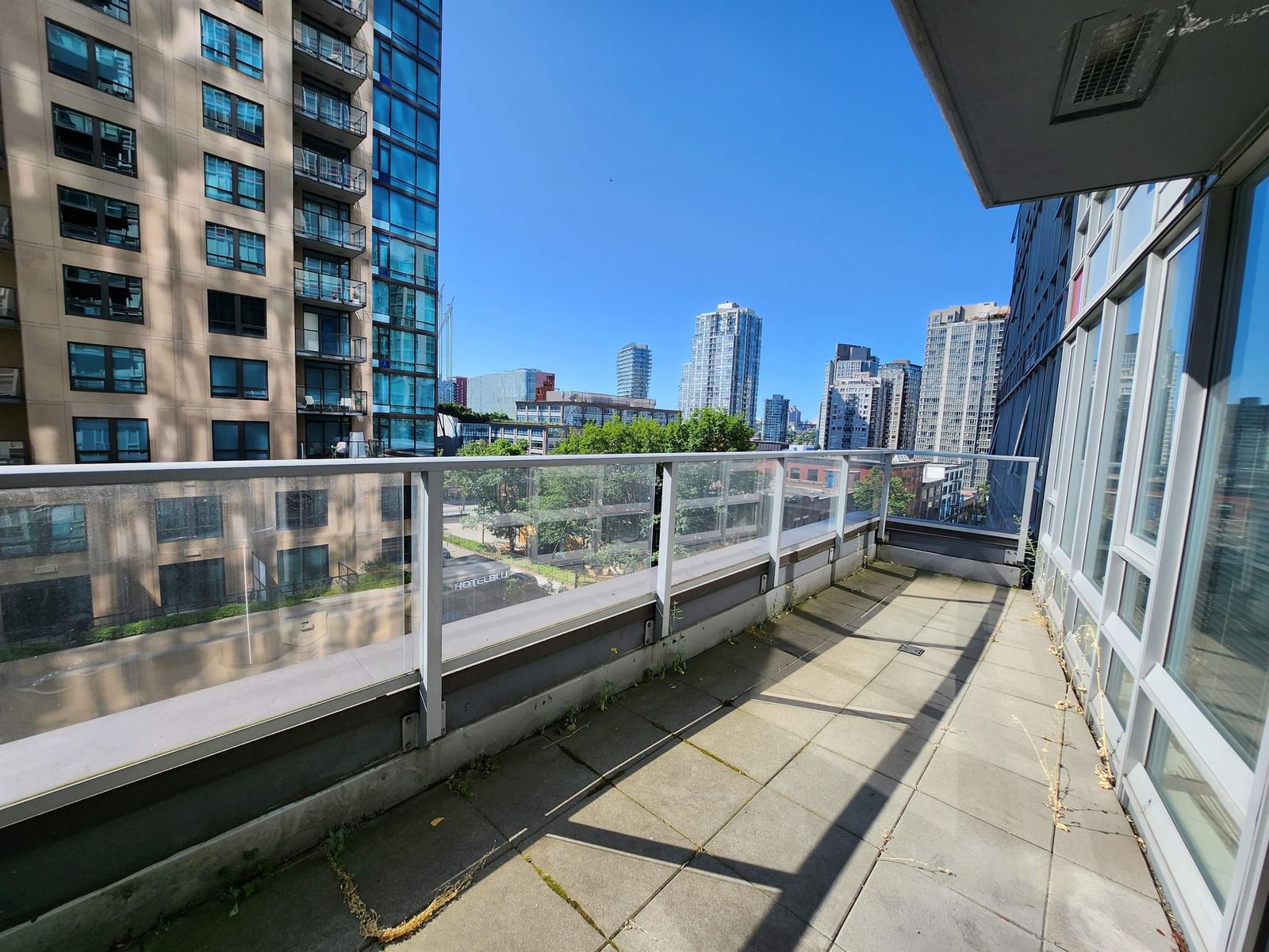 Listing Image 14