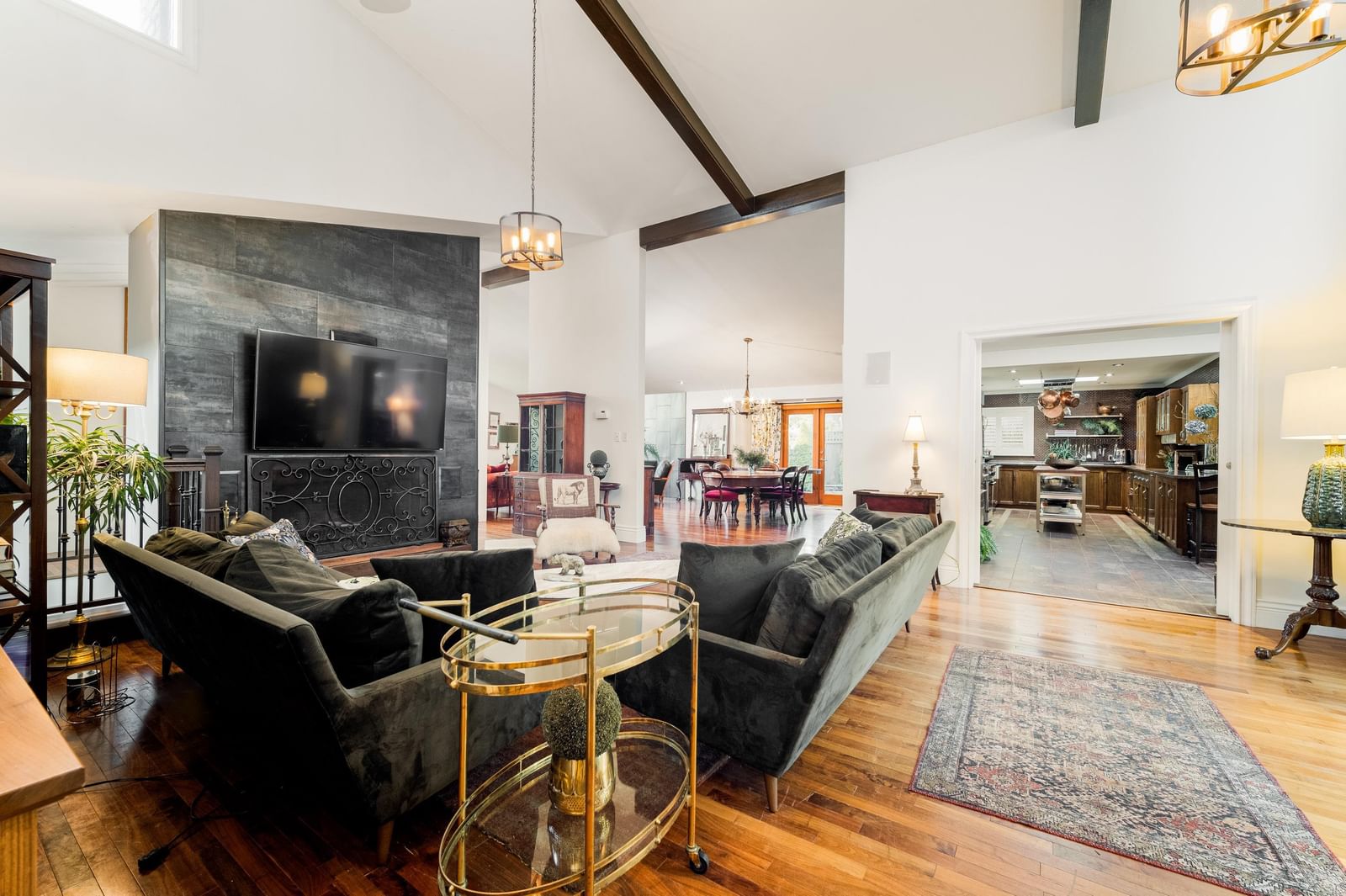 Listing Image 14