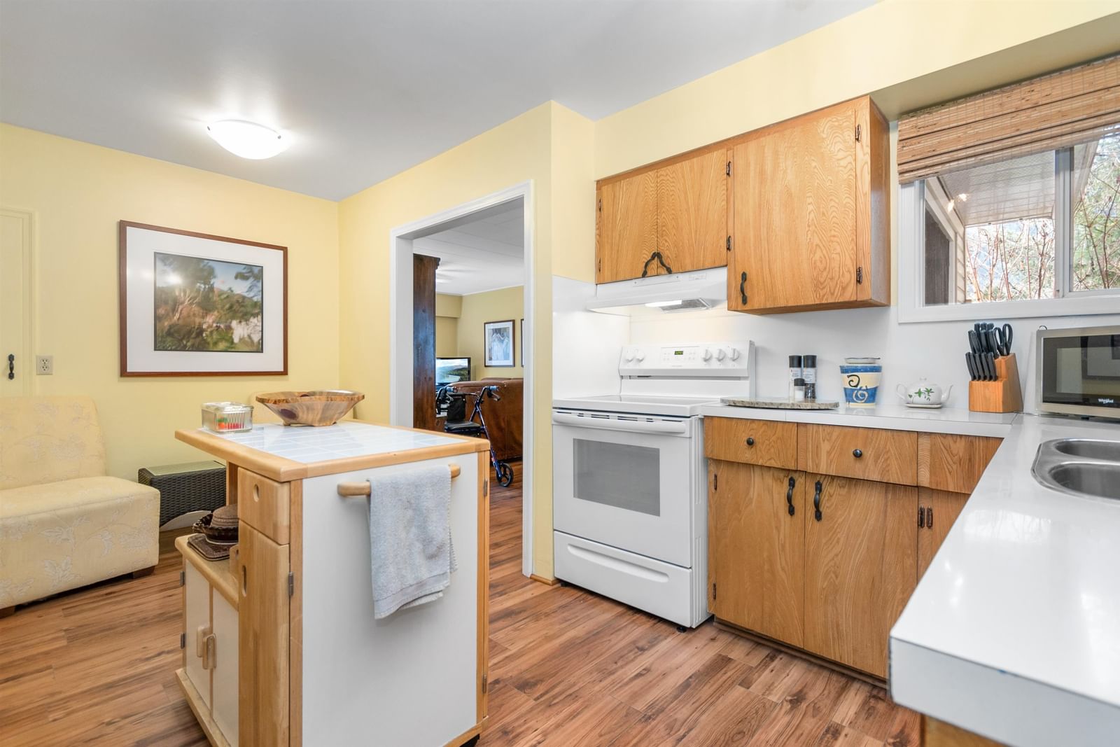 Listing Image 16