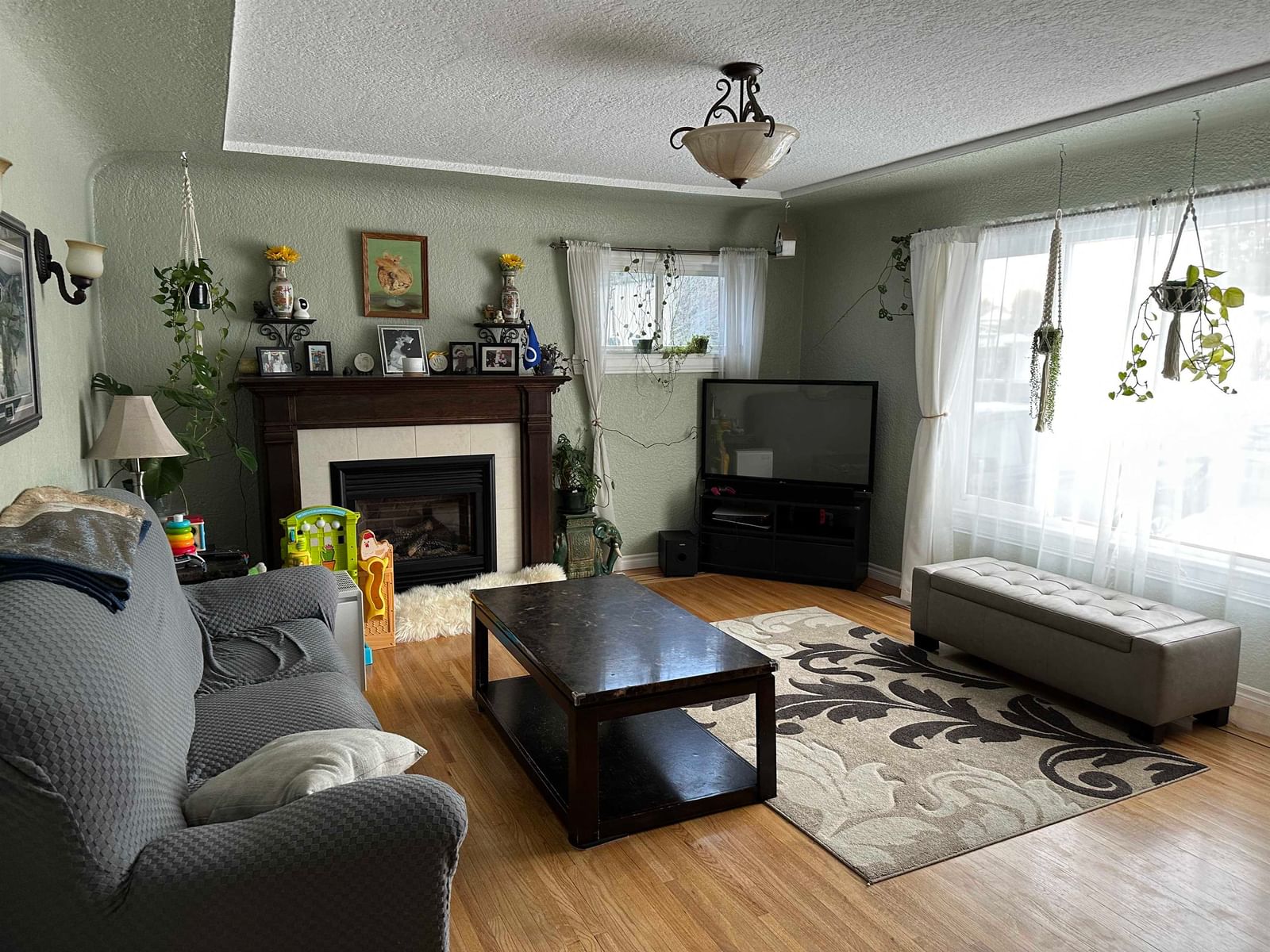 Listing Image 11