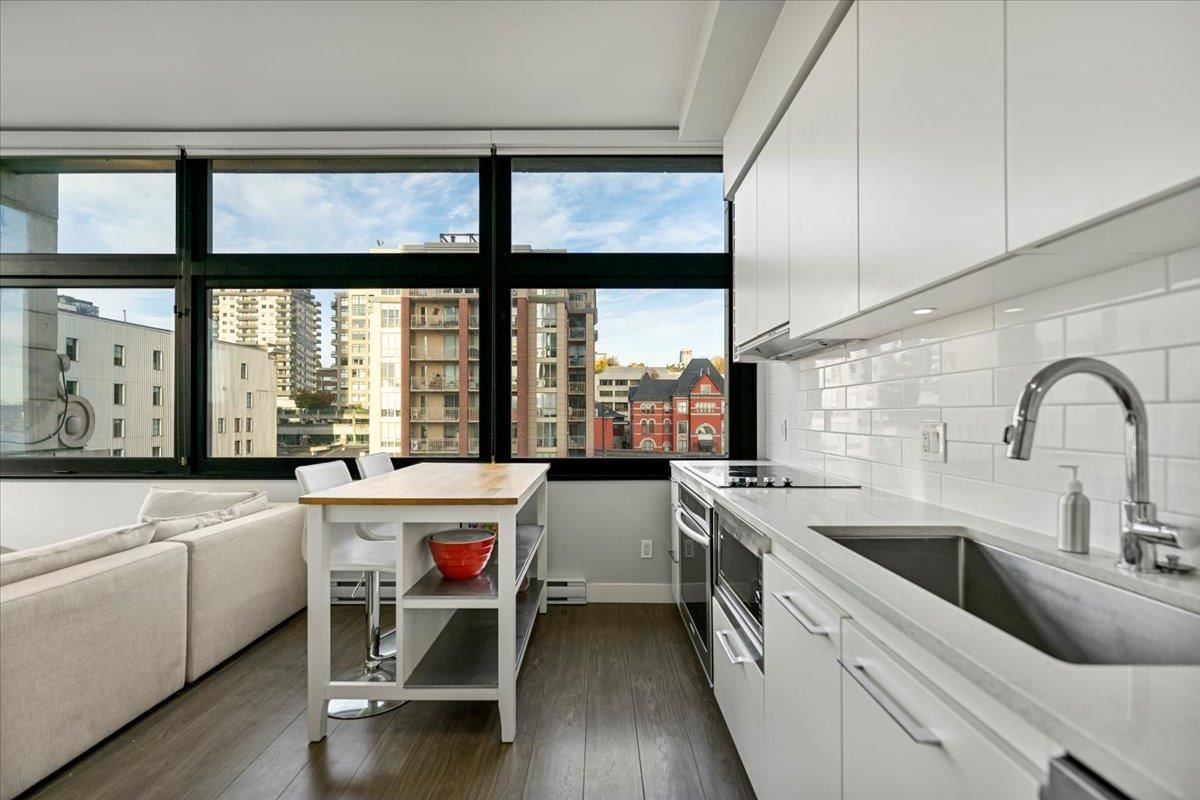 Listing Image 10