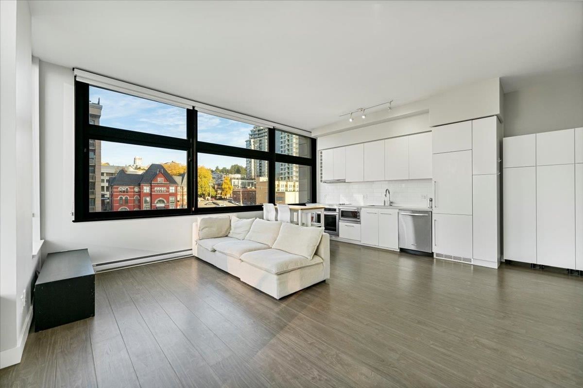 Listing Image 5