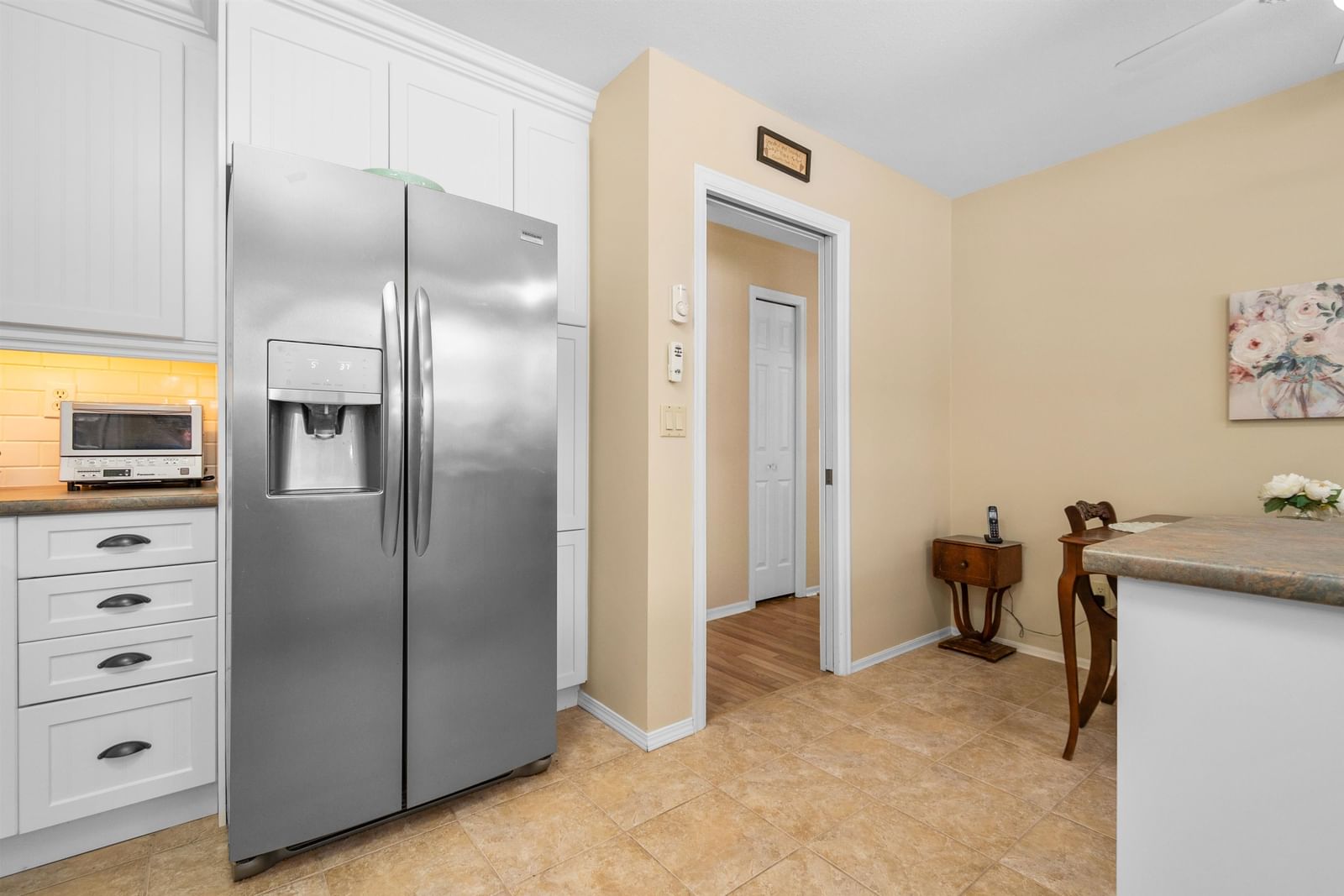 Listing Image 12