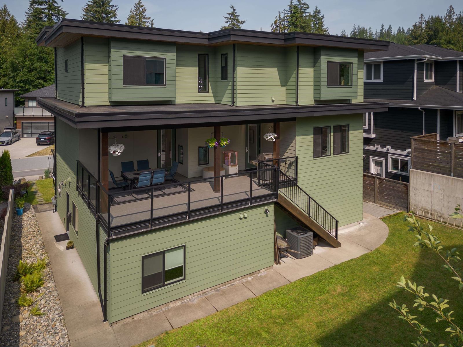 Listing Image 5