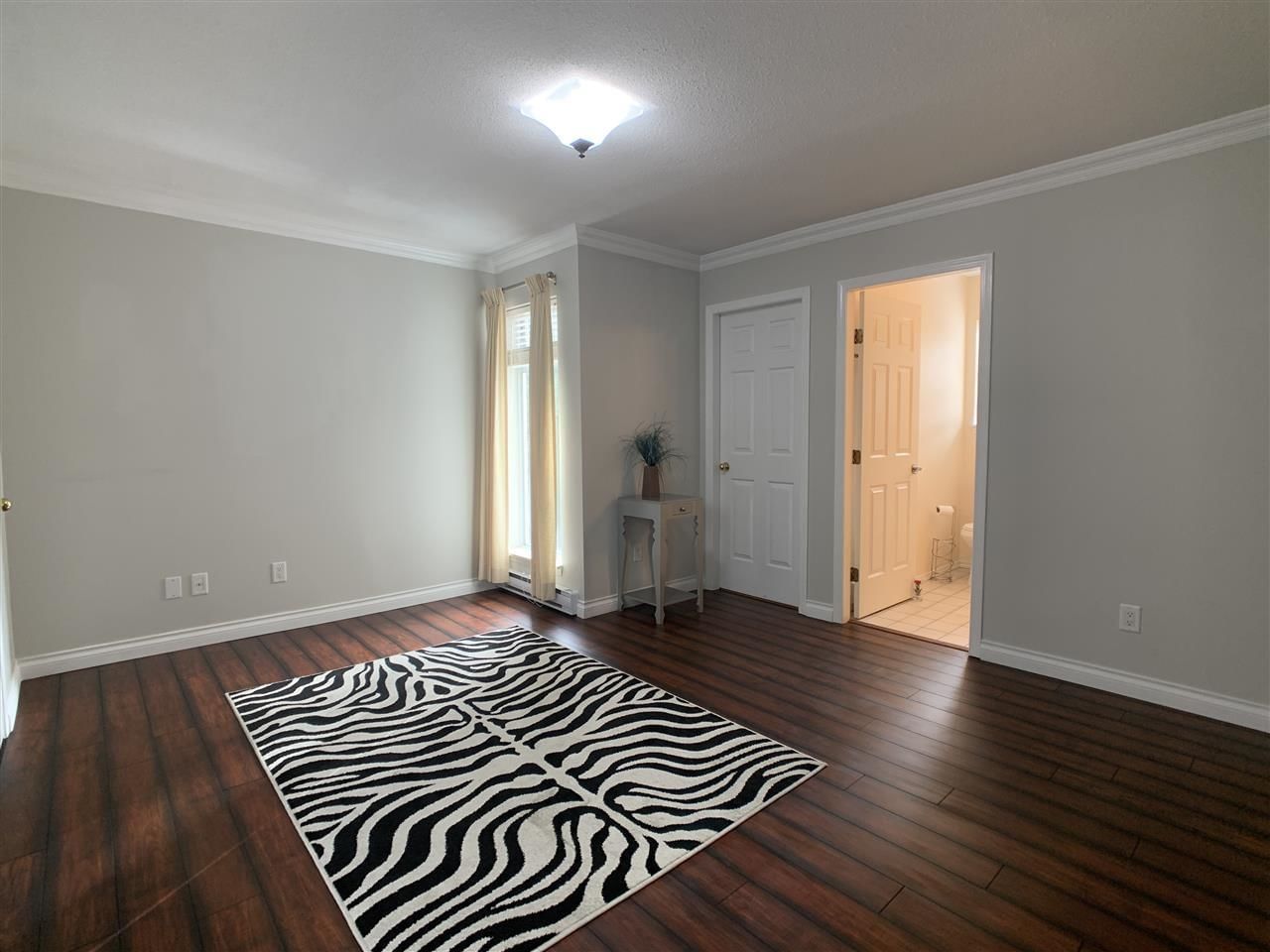 Listing Image 28